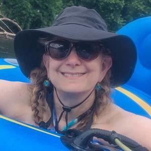 Meet your Posher, Eve